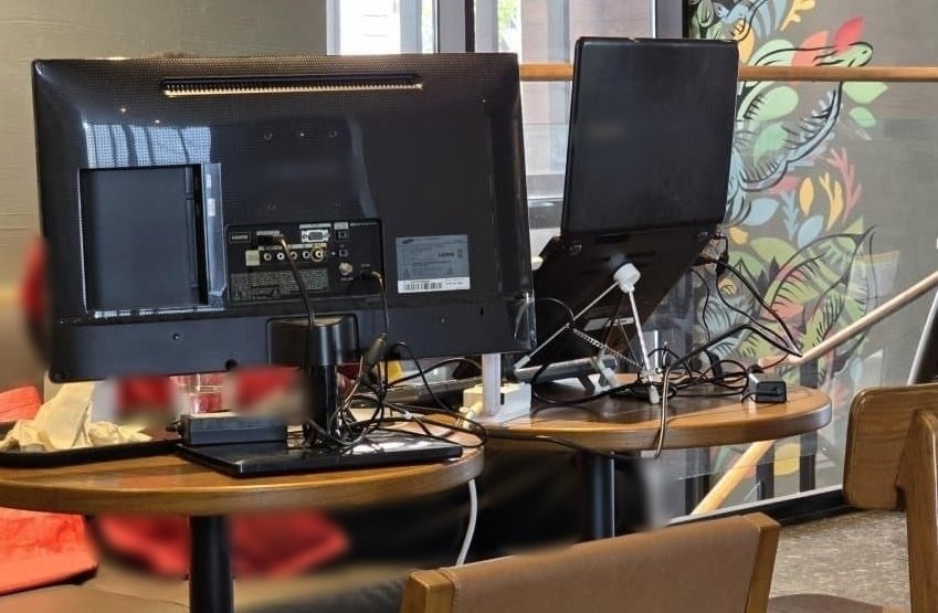 Starbucks cam laptop,  Cagong Starbucks,  lam viec ca phe,  Starbucks Han Quoc,  quy dinh Starbucks,  lam dung ca phe anh 2