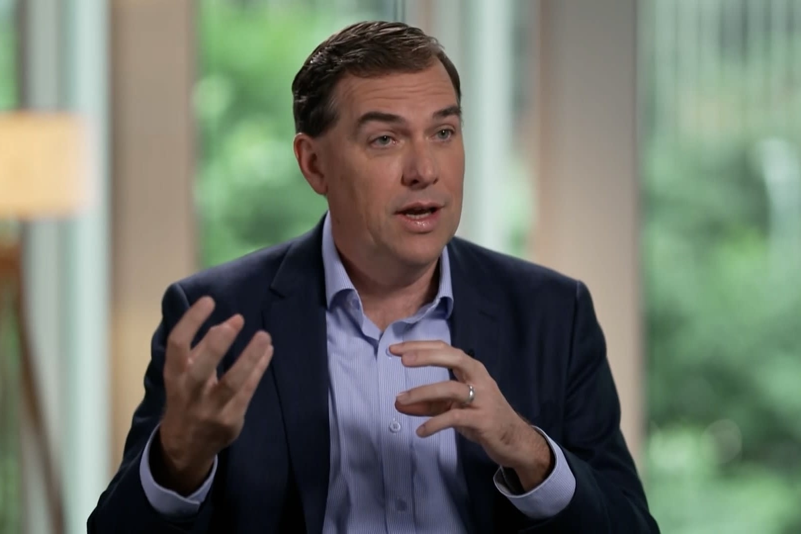 Giam doc Amazon: 'Thay nhan su bang AI la dieu ngu ngoc nhat' hinh anh