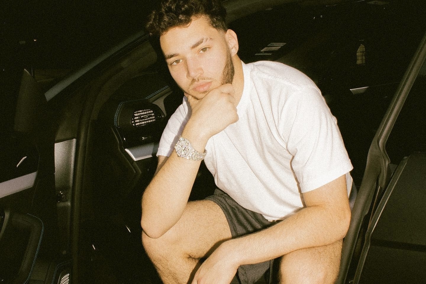 Streamer 25 tuoi gay chu y voi bat dong san hon 25 trieu USD hinh anh