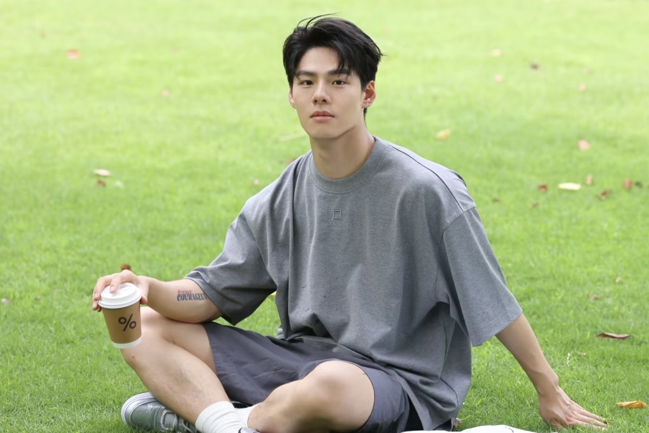 Dan ong cao duoi 1m80 e tren app hen ho hinh anh