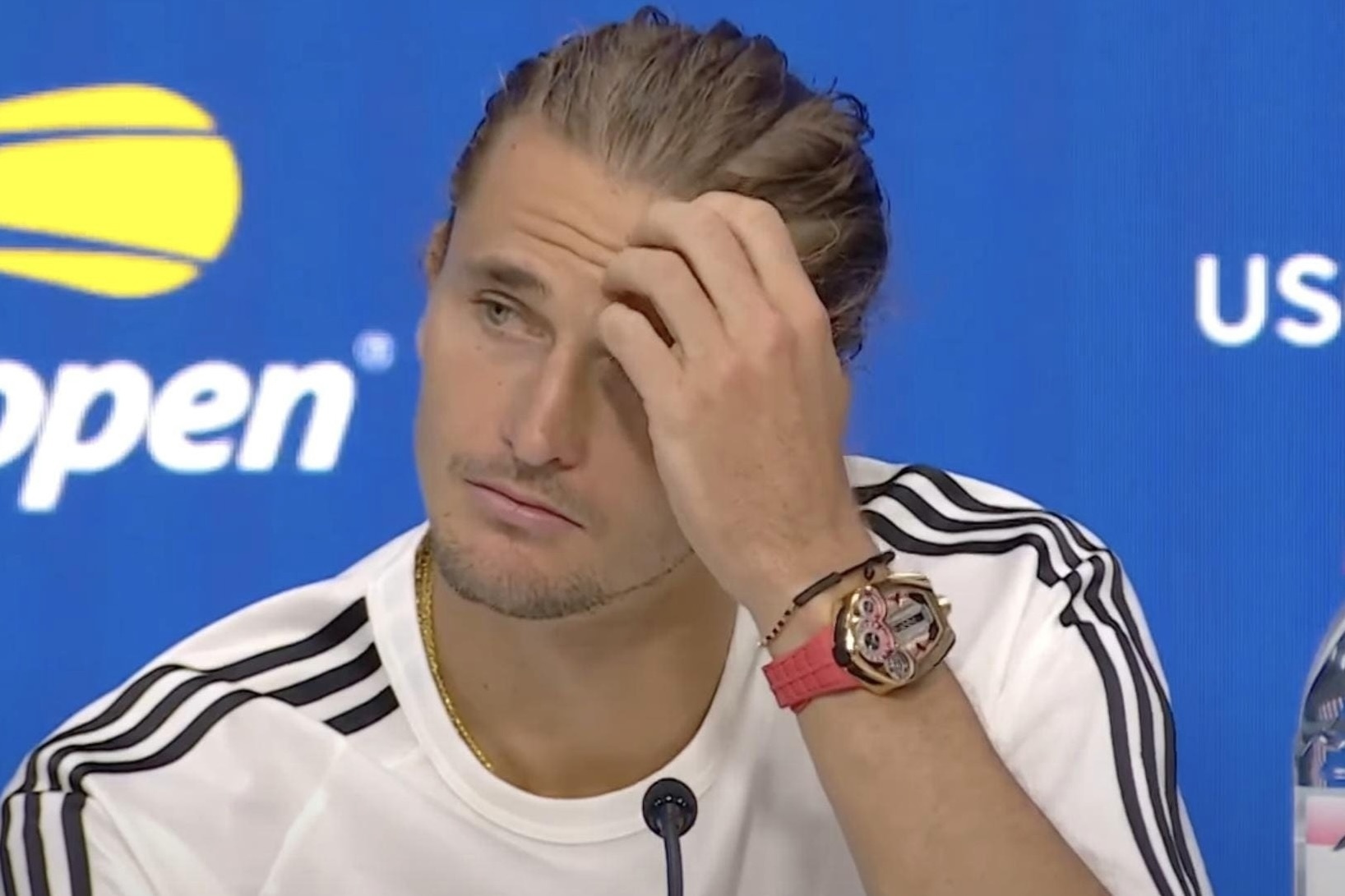 Tay vot so 3 the gioi deo dong ho dat nhat mua giai US Open hinh anh