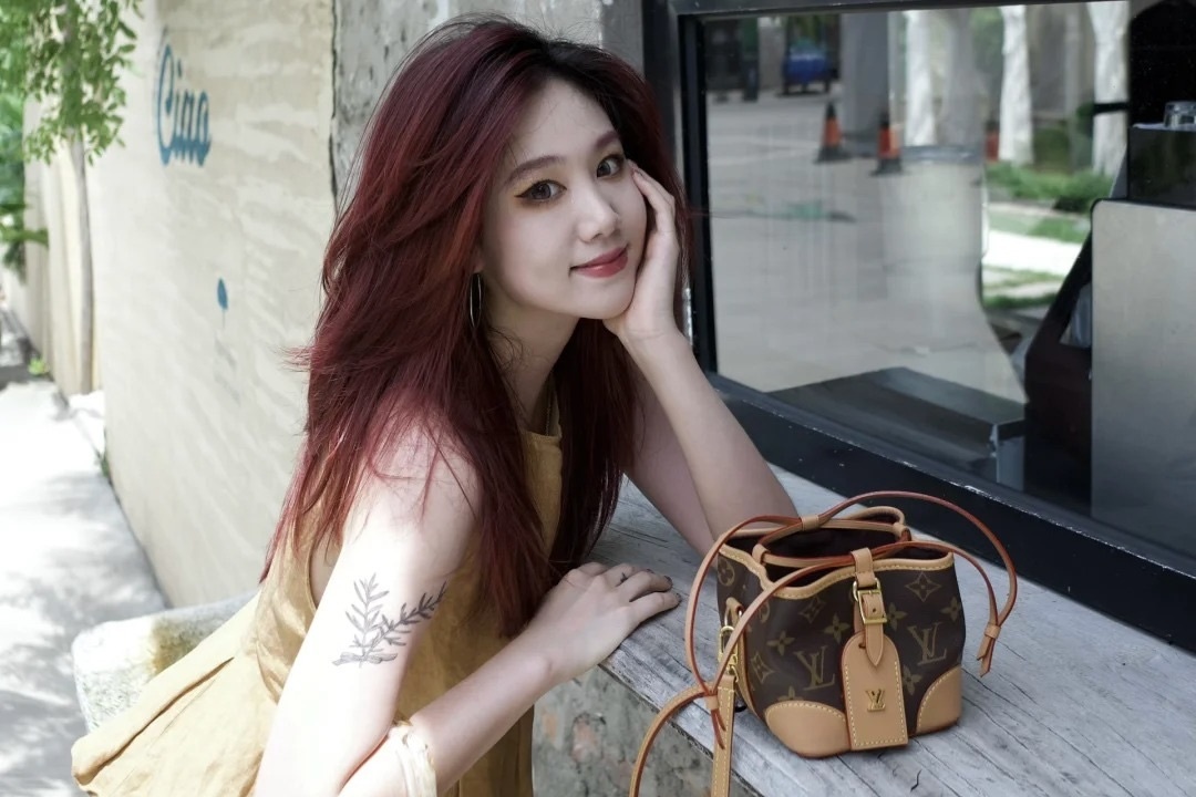 The he khong thich logo Louis Vuitton hinh anh