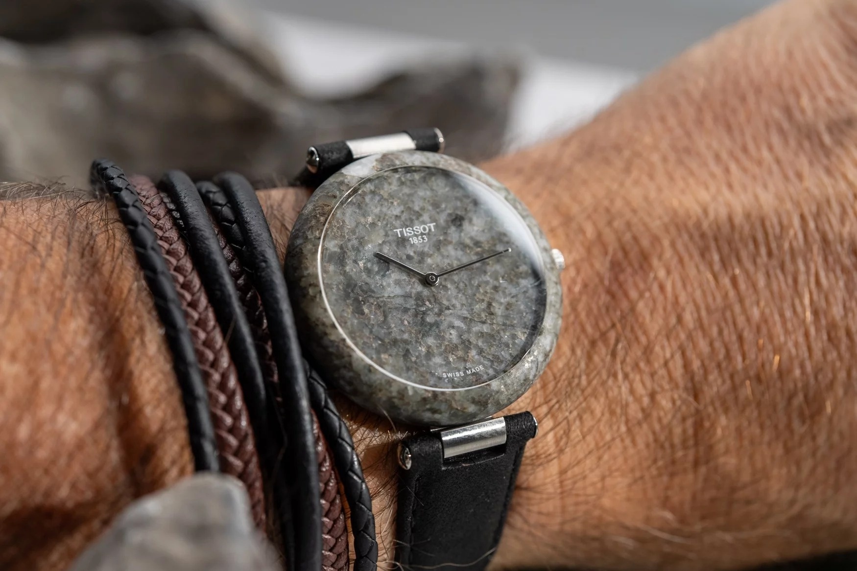 Tissot tái xuất RockWatch bằng đá granite độc lạ phiên bản giới hạn