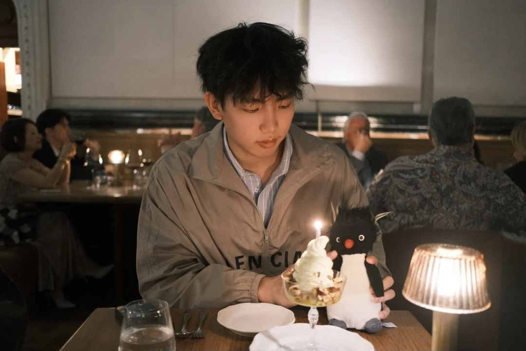 Thay gi sau vu chang trai lua tinh ban gai hon 8 tuoi o Hong Kong hinh anh