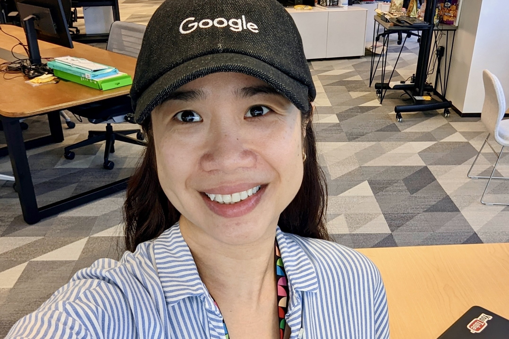 Giam doc Viet roi Google, ban banh mi 15 tieng/ngay o Singapore hinh anh