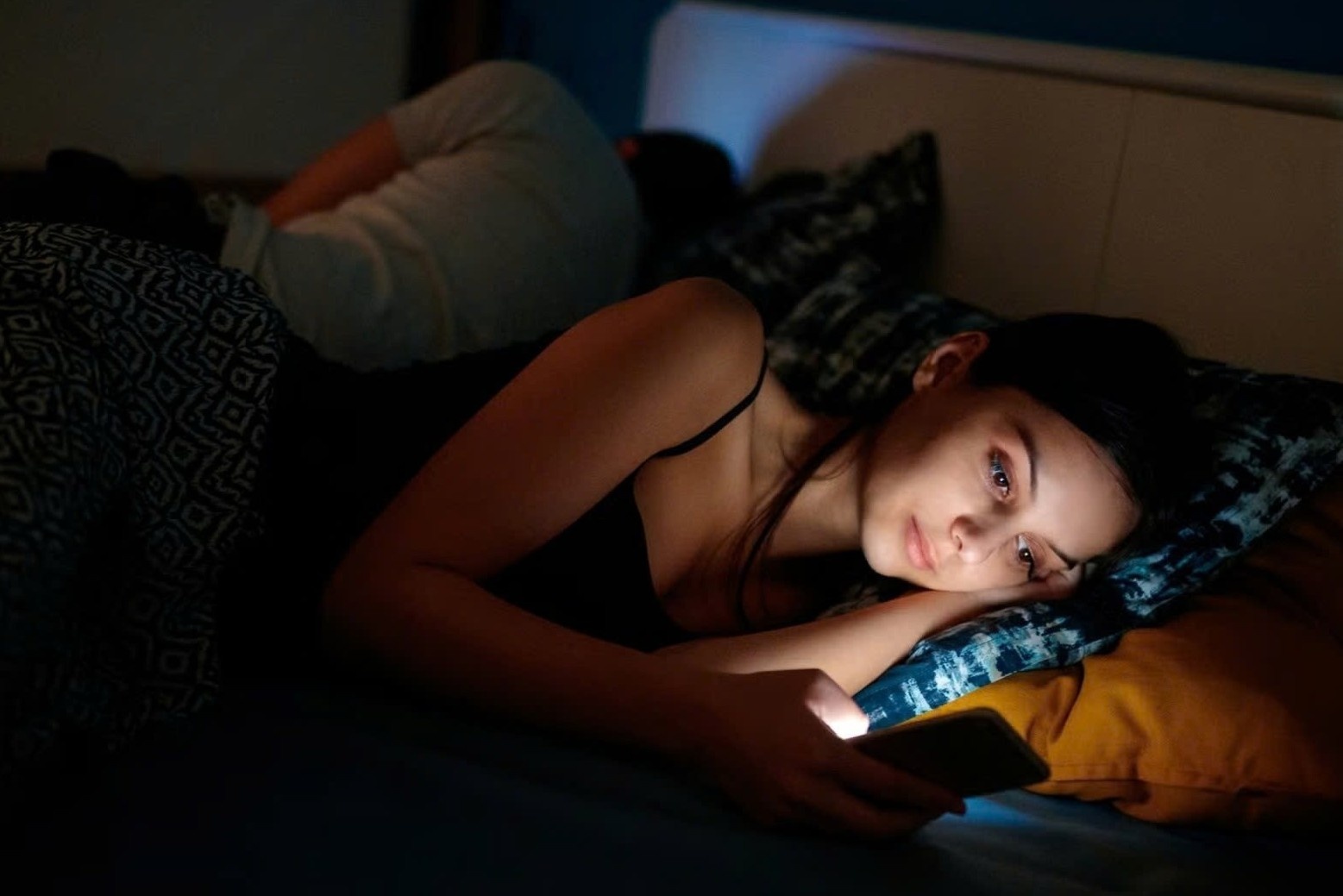 Thuc khuya may dem thi bat dau lao hoa da nhanh chong? hinh anh