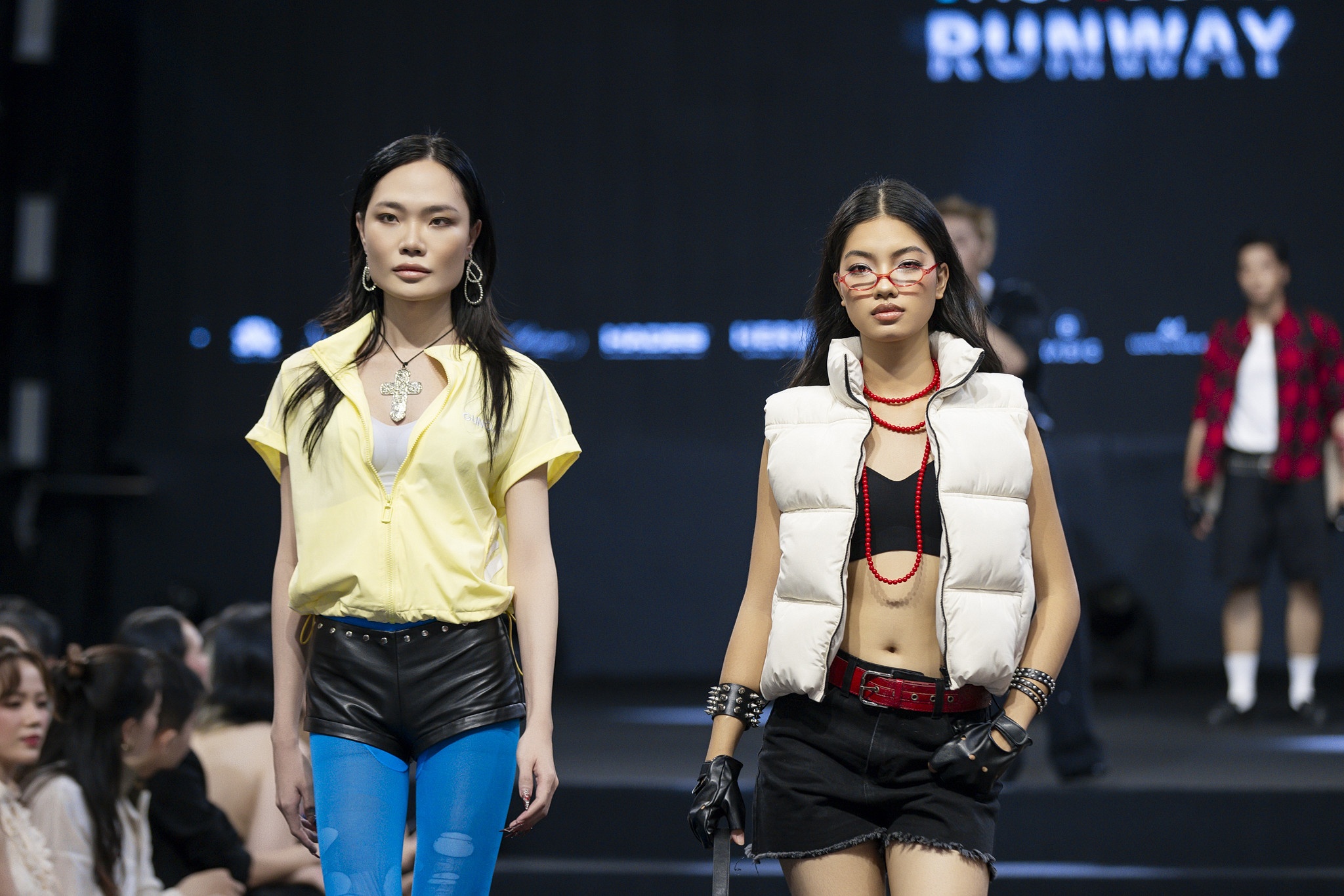 Thời Trend Runway bùng nổ tại TP HCM mở ra kỷ nguyên thời trang số