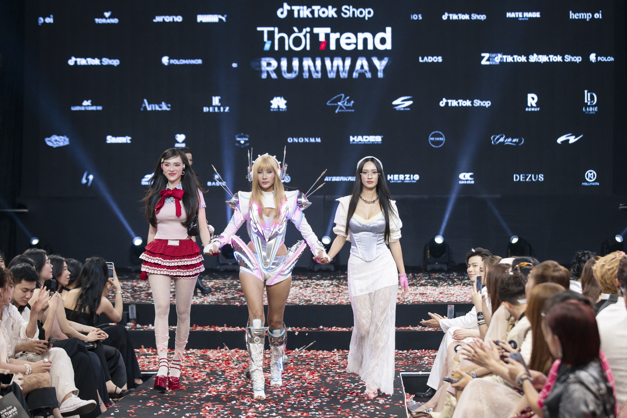 Runway TikTok không chỉ là sân khấu, mà còn là cầu nối thương hiệu và khán giả.
