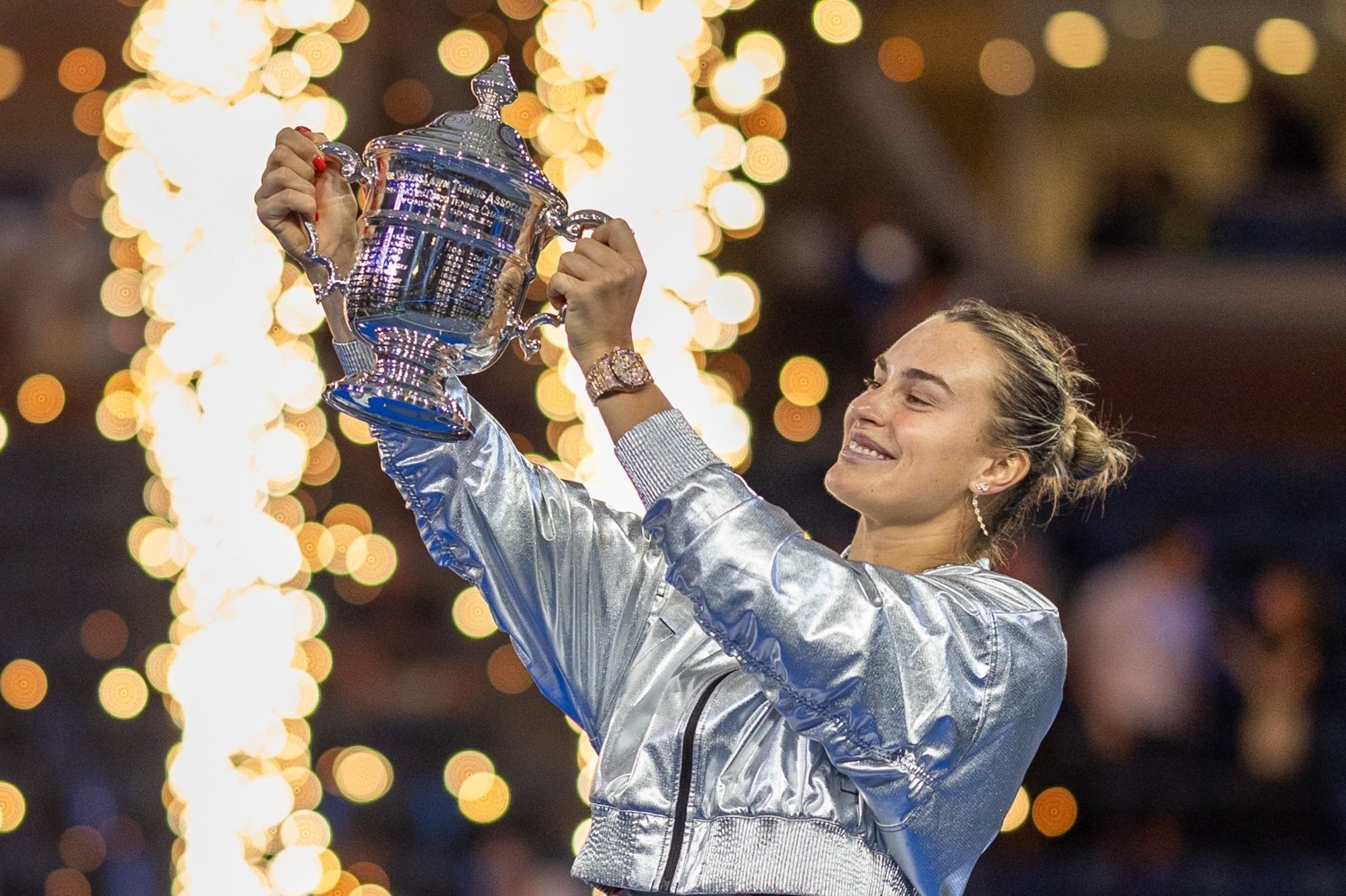 Thu con gay chu y hon ca cup vo dich F1, US Open hinh anh