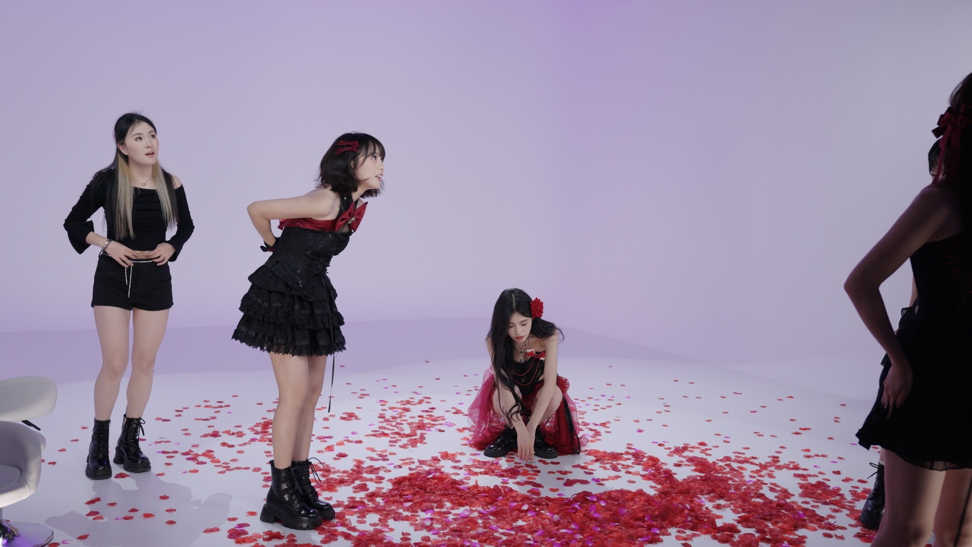 xưởng livestream,  kiếm sống livestream,  tuanbo Douyin,  livestream Trung Quốc,  vũ công livestream,  cuộc sống streamer ảnh 8 xuong livestream,  kiem song livestream,  tuanbo Douyin,  livestream Trung Quoc,  vu cong livestream,  cuoc song streamer anh 8