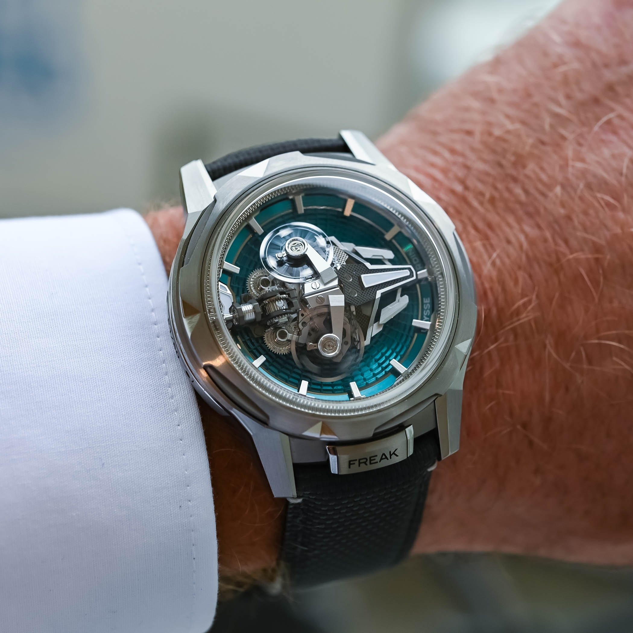 Ulysse_Nardin_Freak_S_Enamel_rev_1_.jpg