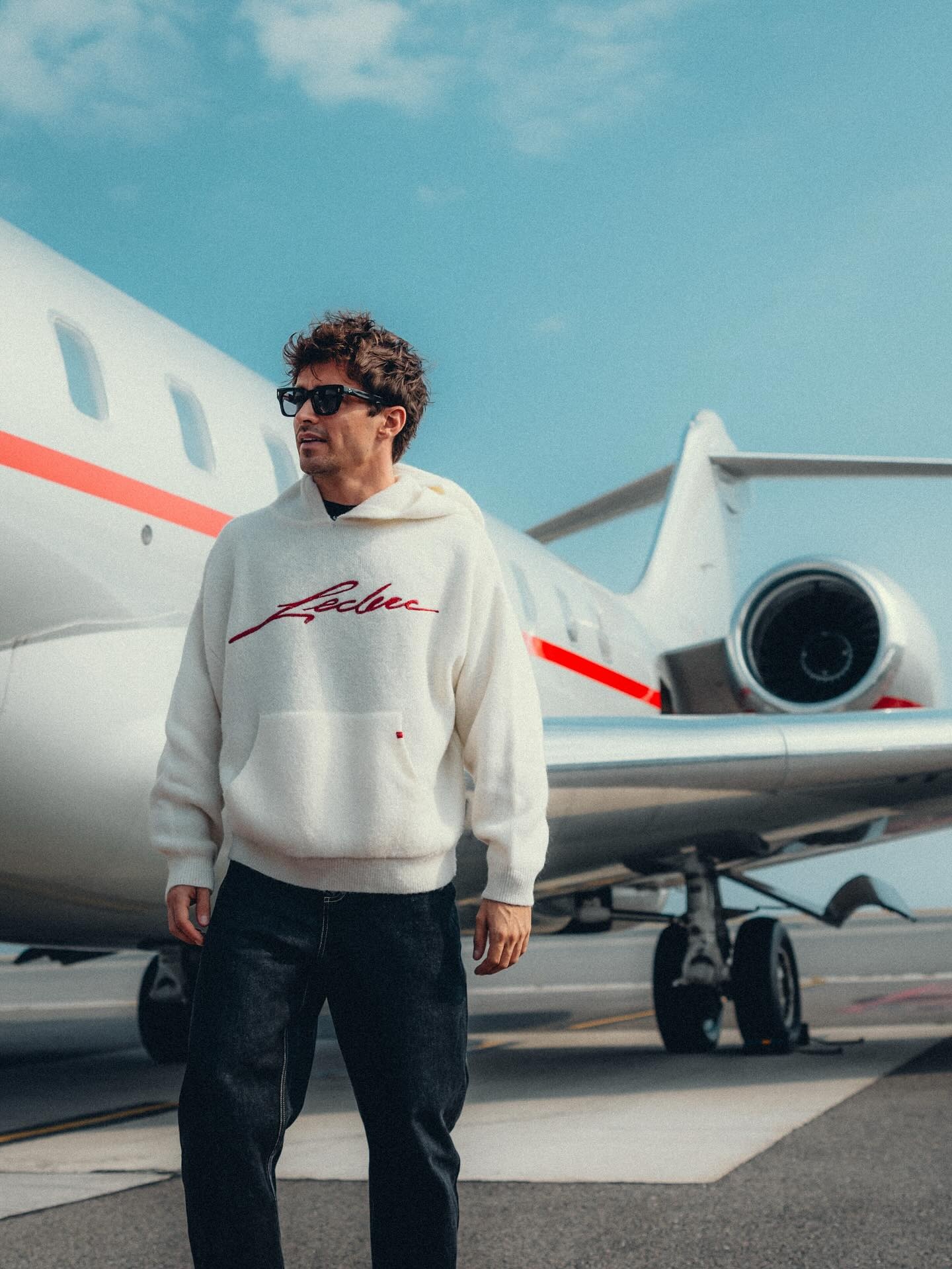 Charles Leclerc đính hôn,  Alexandra Saint Mleux,  nhẫn kim cương,  Charles Leclerc,  tay đua F1,  giá nhẫn Leclerc,  chuyện tình Charles Leclerc ảnh 9 Charles Leclerc dinh hon,  Alexandra Saint Mleux,  nhan kim cuong,  Charles Leclerc,  tay dua F1,  gia nhan Leclerc,  chuyen tinh Charles Leclerc anh 9