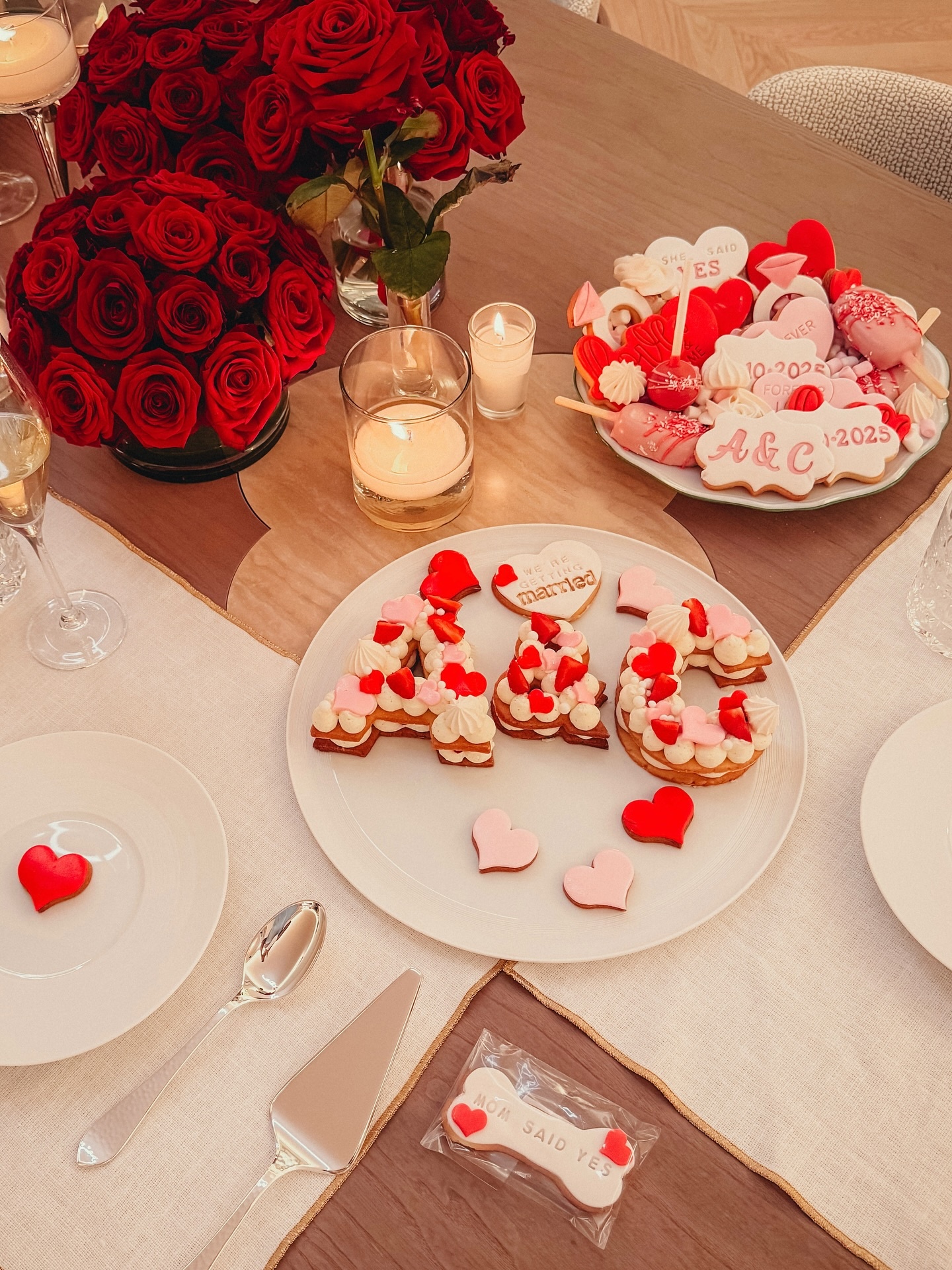 Charles Leclerc đính hôn,  Alexandra Saint Mleux,  nhẫn kim cương,  Charles Leclerc,  tay đua F1,  giá nhẫn Leclerc,  chuyện tình Charles Leclerc ảnh 3 Charles Leclerc dinh hon,  Alexandra Saint Mleux,  nhan kim cuong,  Charles Leclerc,  tay dua F1,  gia nhan Leclerc,  chuyen tinh Charles Leclerc anh 3