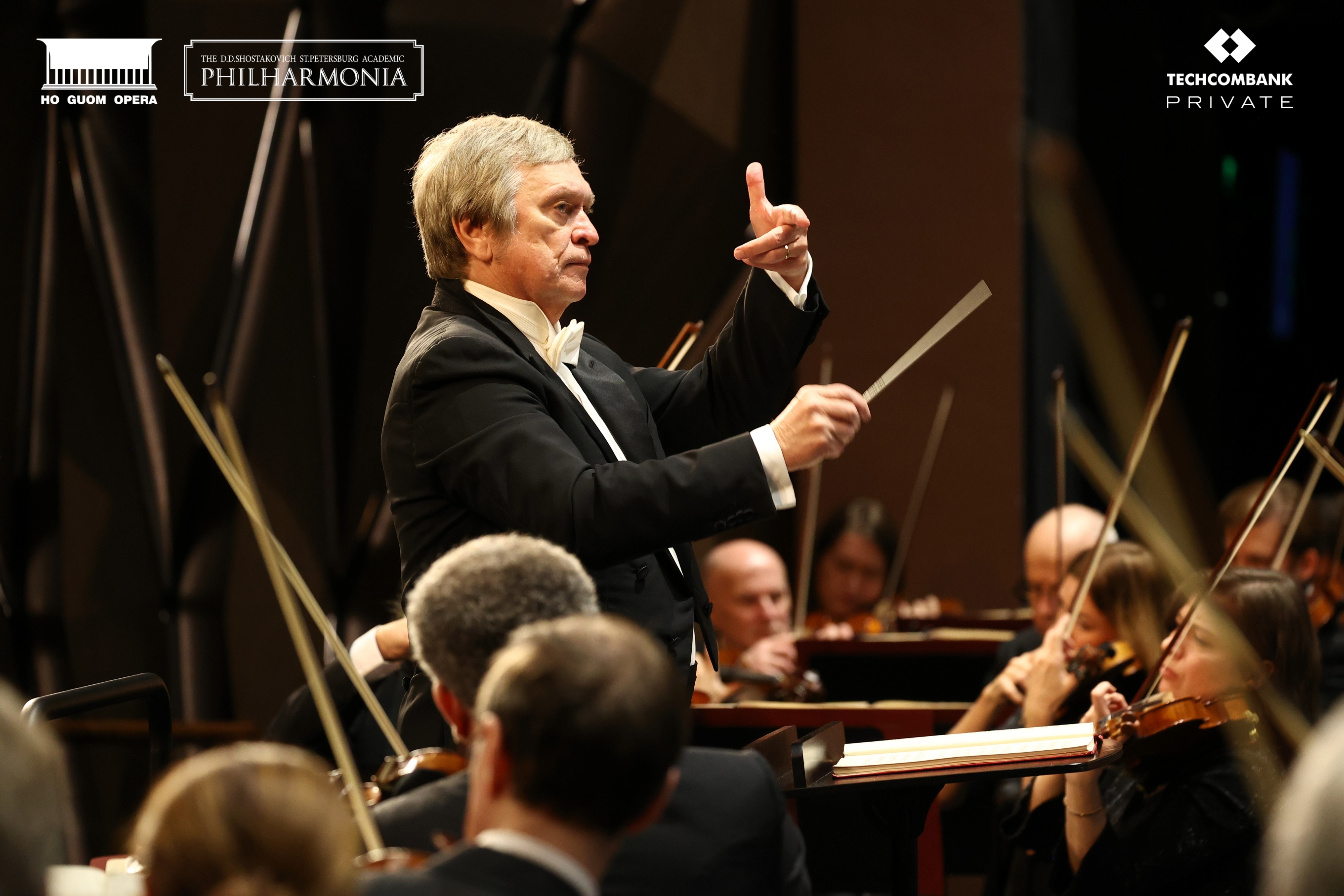 Nha Hat Ho Guom,  Techcombank White Night,  White Night Dem Trang anh 4