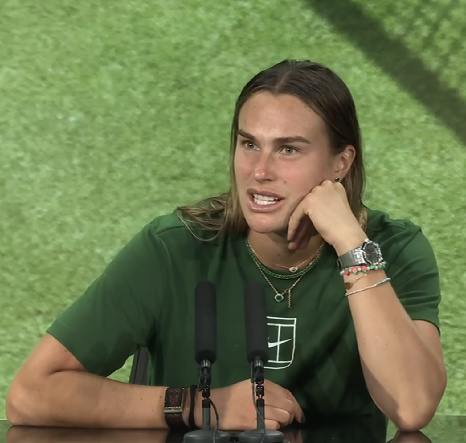 Aryna Sabalenka đồng hồ, Audemars Piguet Royal Oak, đồng hồ xa xỉ, tay vợt nữ, hạng 1 WTA ảnh 9 Aryna Sabalenka dong ho, Audemars Piguet Royal Oak, dong ho xa xi, tay vot nu, hang 1 WTA anh 9