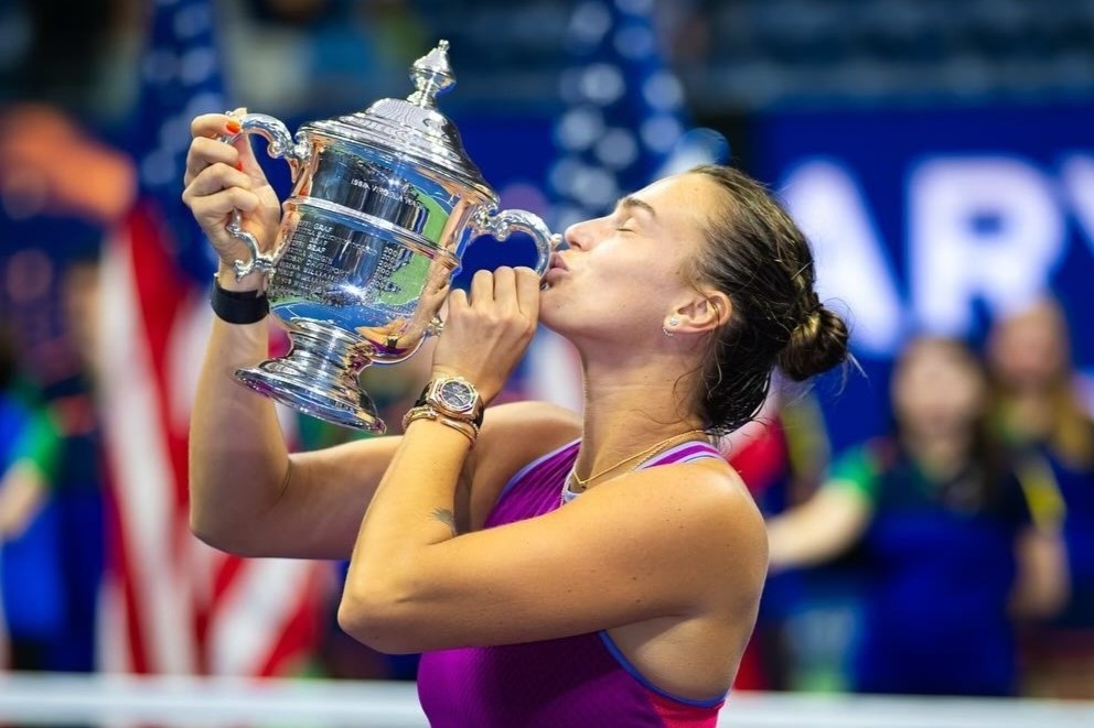 Thu choi dong ho xa xi cua hang 1 don nu tennis hinh anh