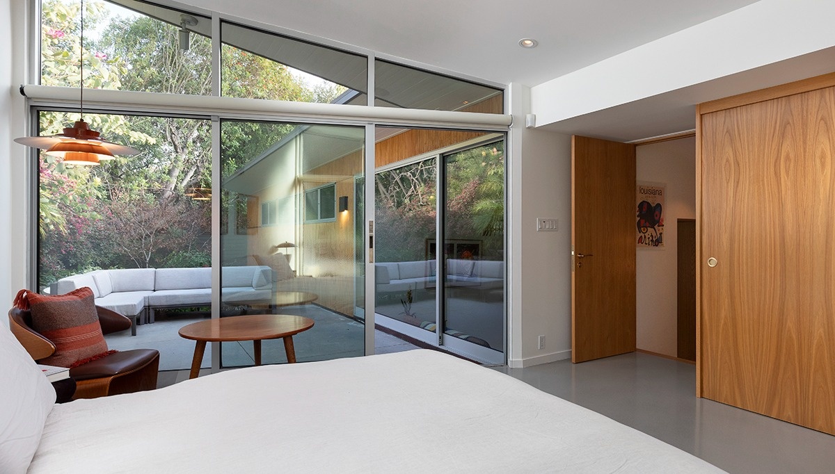 Lily Collins nha,  Emily in Paris nha,  Case Study House 10,  biet thu Pasadena,  bat dong san Hollywood anh 6