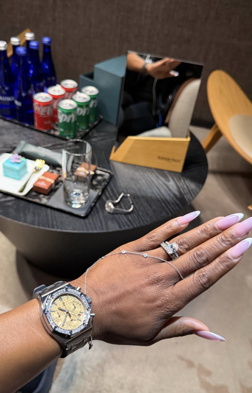 Simone Biles đồng hồ, Audemars Piguet Simone Biles, đồng hồ Simone Biles, thể dục dụng cụ, đồng hồ Royal Oak ảnh 2 Simone Biles dong ho, Audemars Piguet Simone Biles, dong ho Simone Biles, the duc dung cu, dong ho Royal Oak anh 2