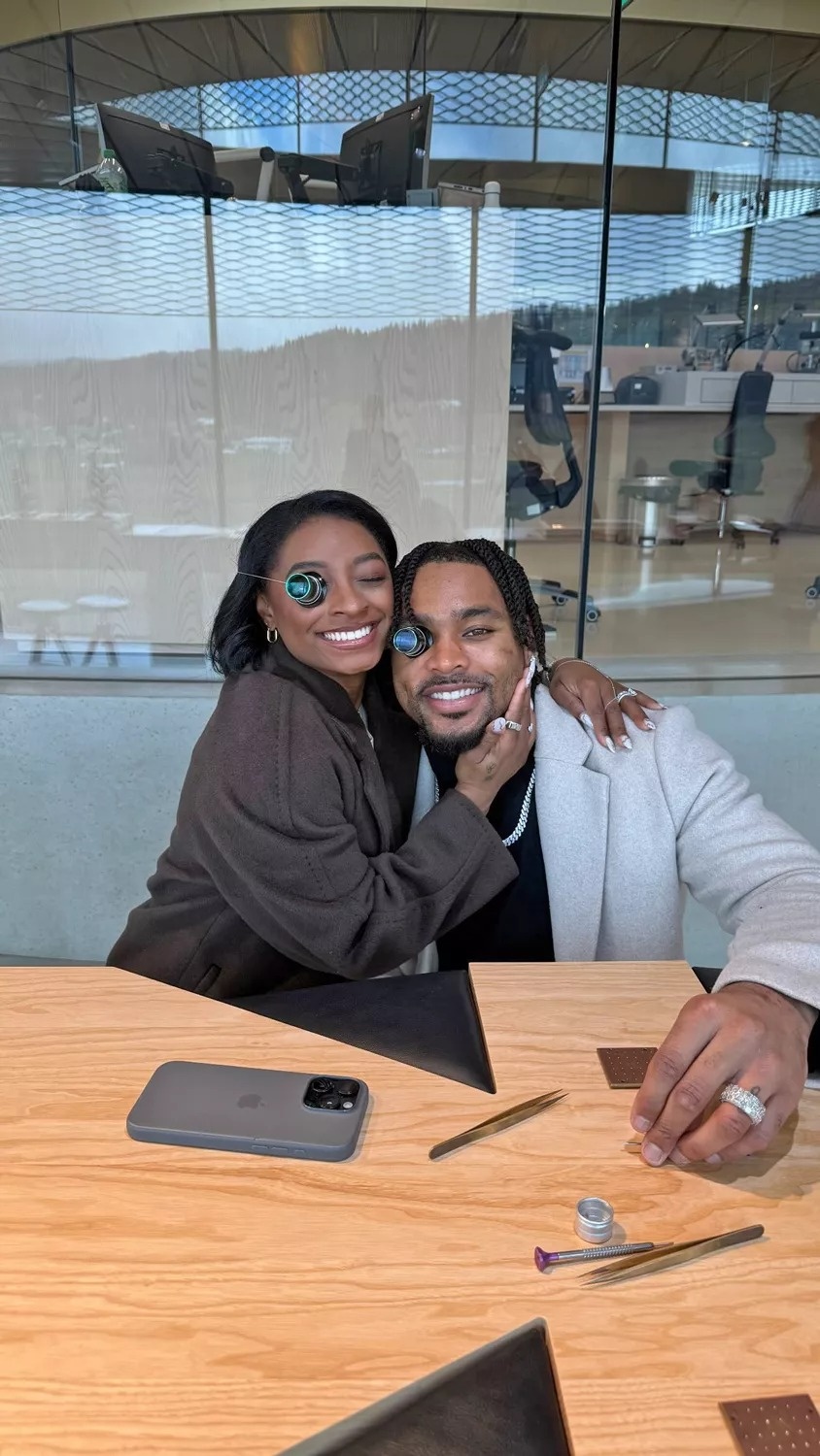 Simone Biles đồng hồ, Audemars Piguet Simone Biles, đồng hồ Simone Biles, thể dục dụng cụ, đồng hồ Royal Oak ảnh 8 Simone Biles dong ho, Audemars Piguet Simone Biles, dong ho Simone Biles, the duc dung cu, dong ho Royal Oak anh 8