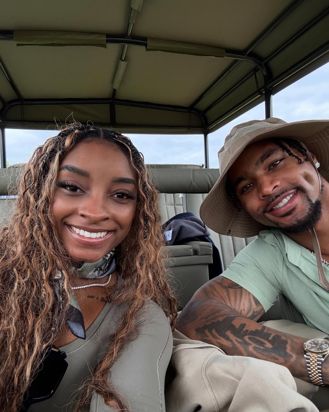 Simone Biles đồng hồ, Audemars Piguet Simone Biles, đồng hồ Simone Biles, thể dục dụng cụ, đồng hồ Royal Oak ảnh 5 Simone Biles dong ho, Audemars Piguet Simone Biles, dong ho Simone Biles, the duc dung cu, dong ho Royal Oak anh 5