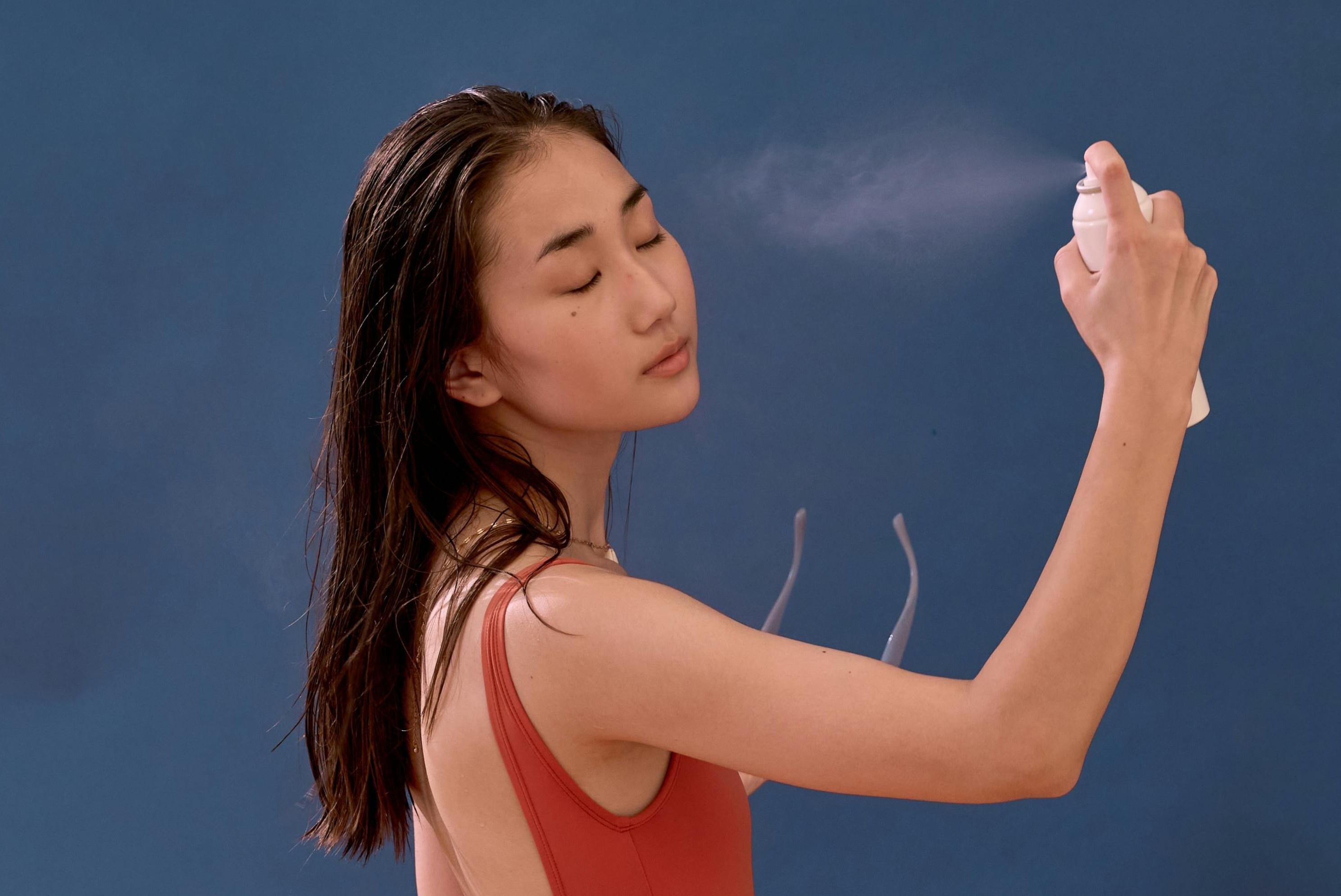 Kem chong nang: Tam la chan chong lao hoa mua hanh kho hinh anh