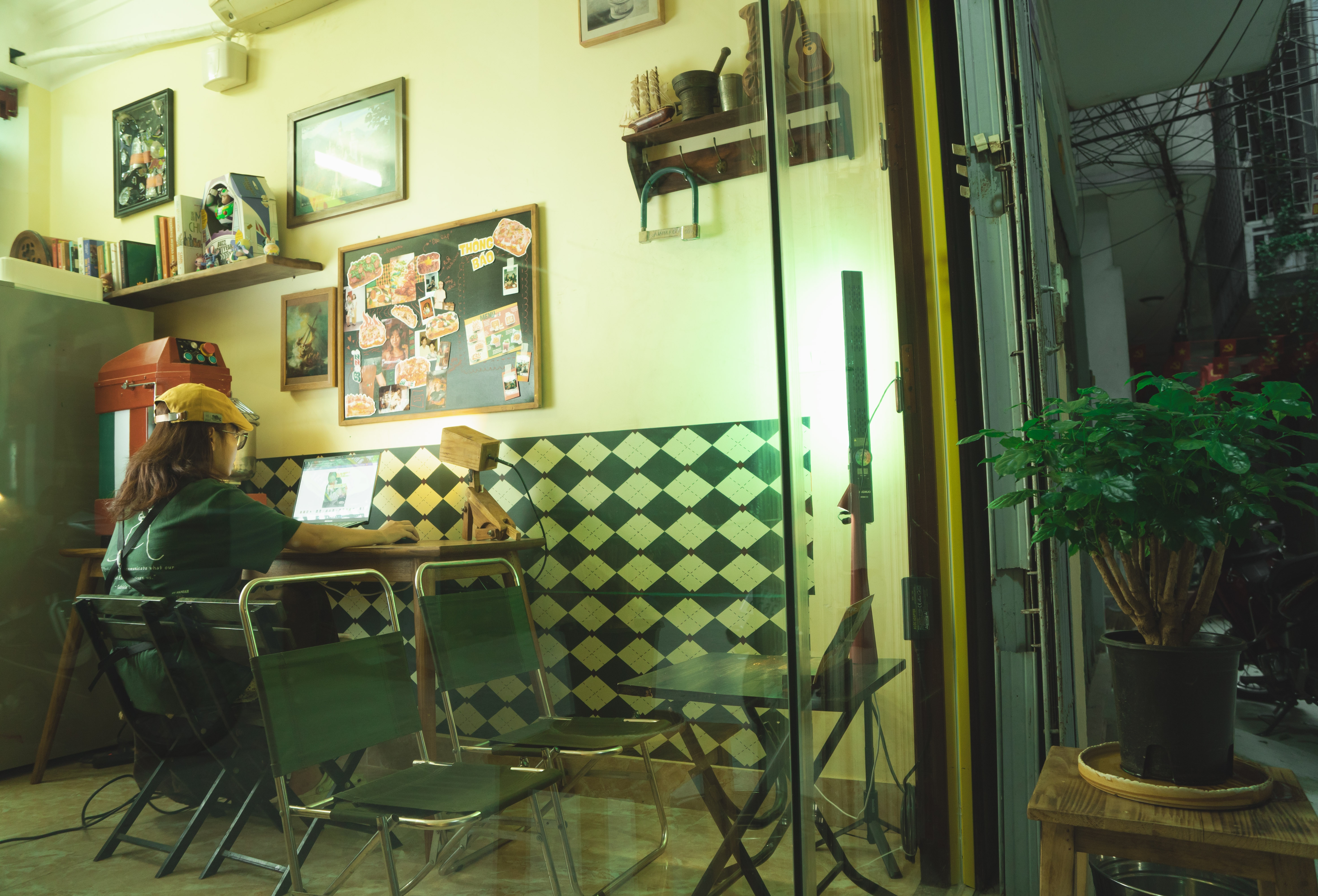 9X Ha Noi,  gioi tre khoi nghiep,  Roi Big Corp,  khoi nghiep quan pizza,  Thu Phuong khoi nghiep,  pizza Ha Noi anh 1