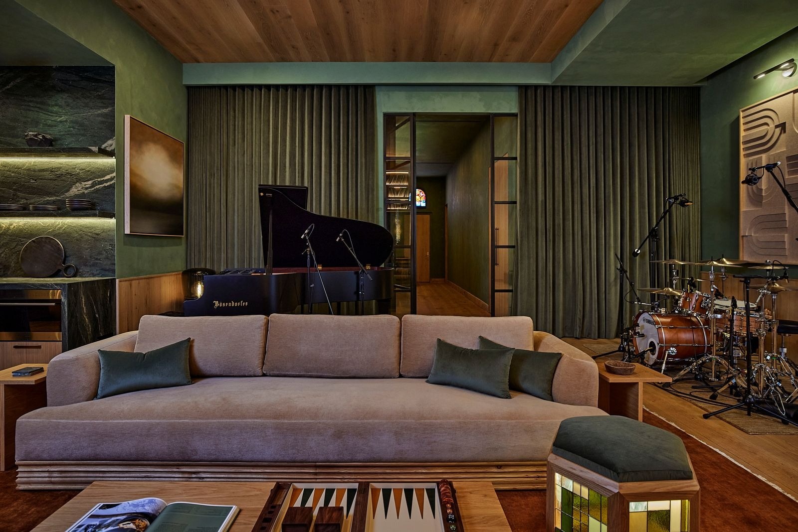 Biệt thự gỗ sồi, biệt thự ở Mỹ, Anton Zaslavski là ai, DJ Zedd, nhà sản xuất âm nhạc ảnh 10 Biet thu go soi, biet thu o My, Anton Zaslavski la ai, DJ Zedd, nha san xuat am nhac anh 10