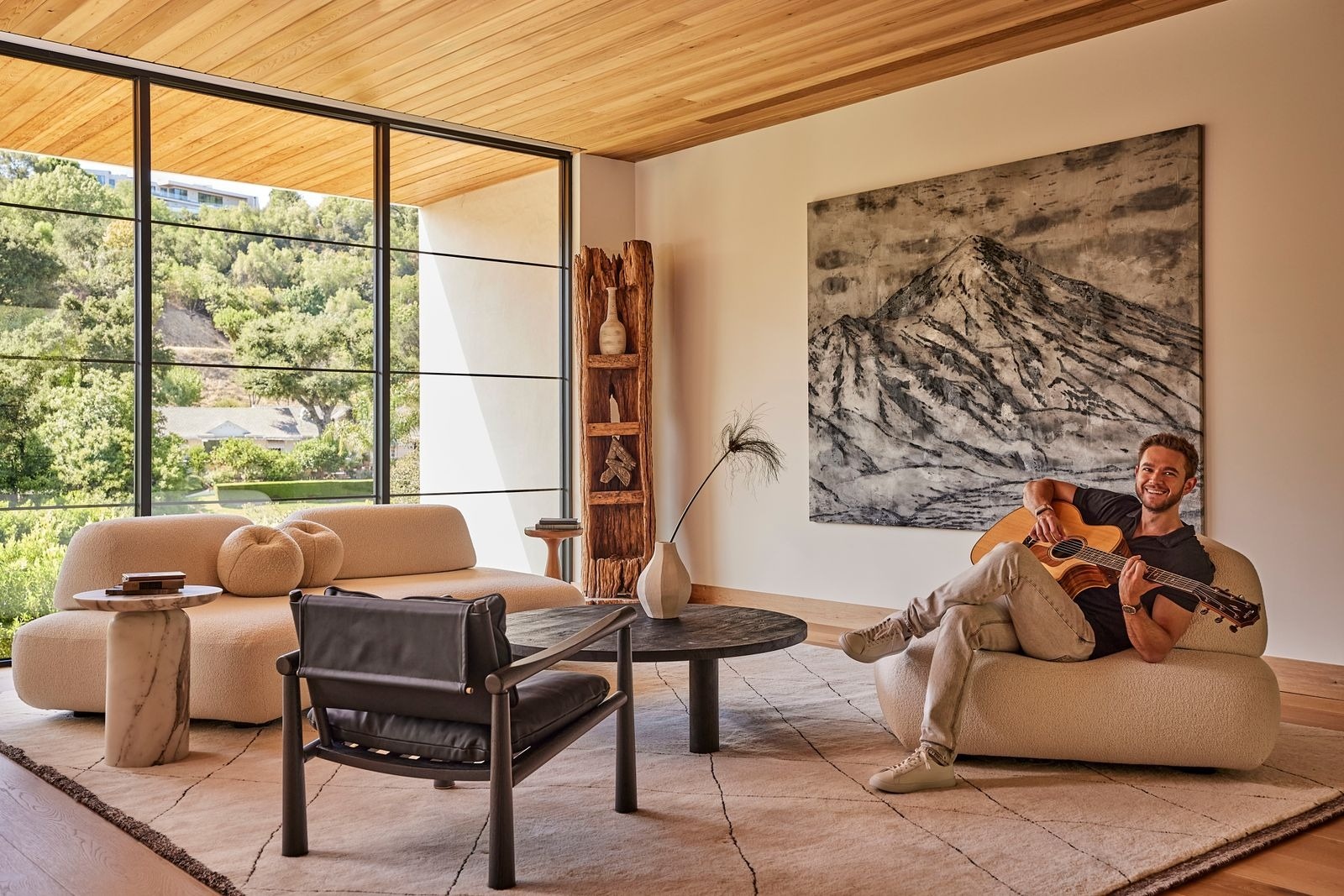 Biet thu go soi,  biet thu o My,  Anton Zaslavski la ai,  DJ Zedd, nha san xuat am nhac anh 1