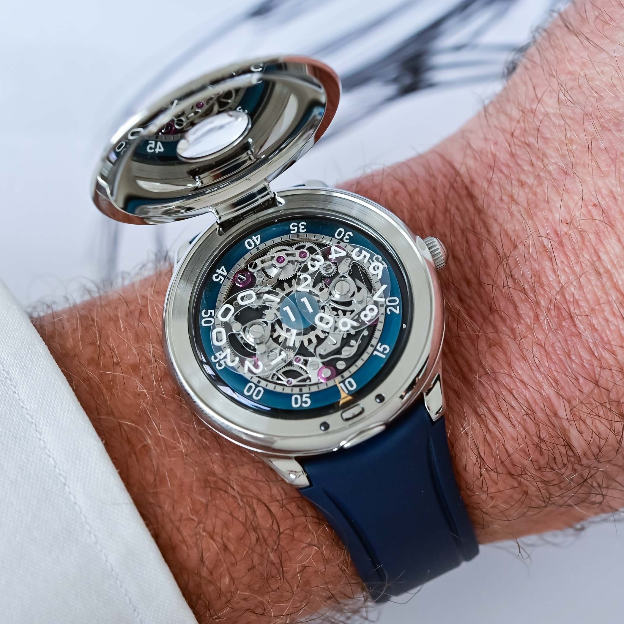 On wrist, On wrist lifestyle, đồng hồ tuần, Đồng hồ UFO, đồng hồ Czapek ảnh 2 On wrist, On wrist lifestyle, dong ho tuan, Dong ho UFO, dong ho Czapek anh 2