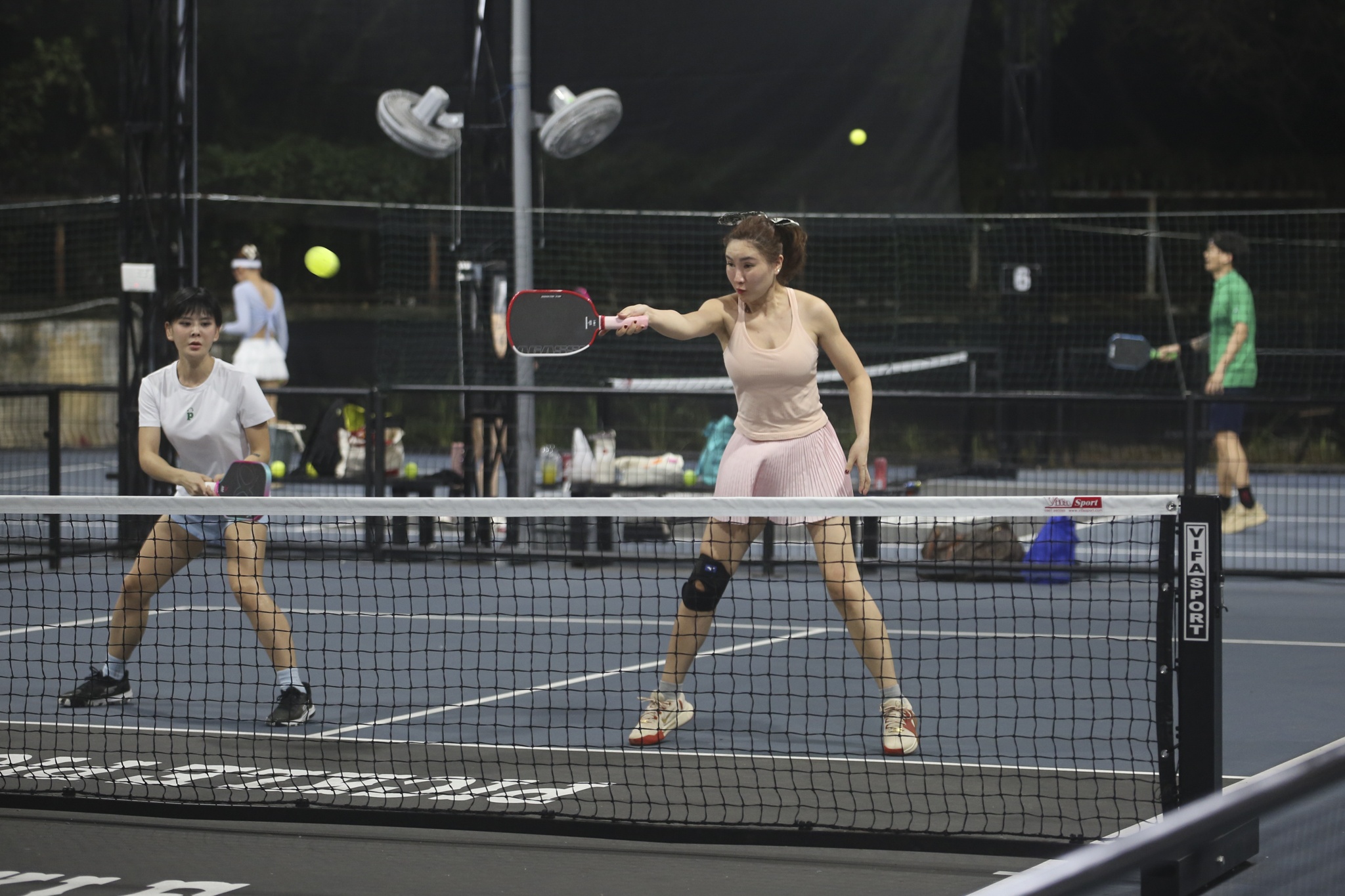 vot pickleball,  pickleball viet nam,  tieu thu vot pickleball,  trao luu pickleball anh 3