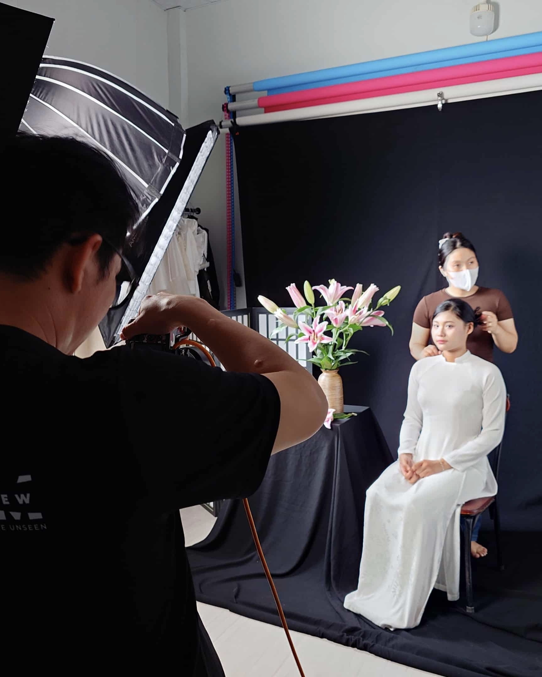 Dau tu 300 trieu,  dau tu 2025,  dau tu kinh doanh,  e khach,  nguoi tre tphcm,  mua vang,  tich tru vang,  gia vang hom nay anh 9