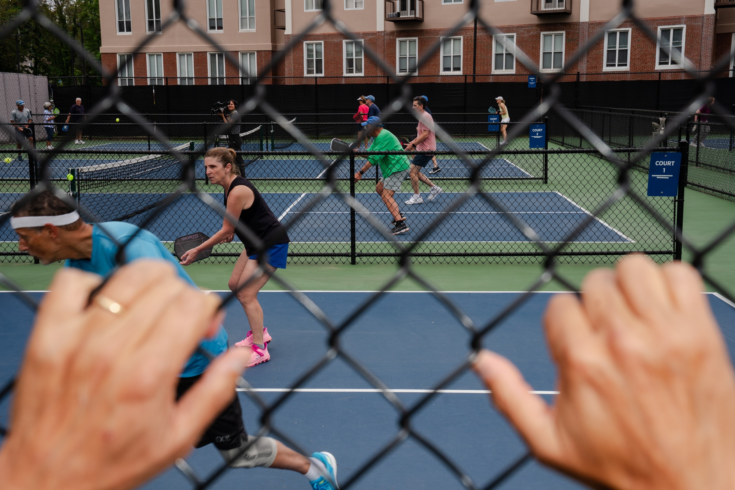 tieng on pickleball,  lenh cam pickleball,  pickleball California,  Carmel-by-the-Sea,  pickleball my anh 2