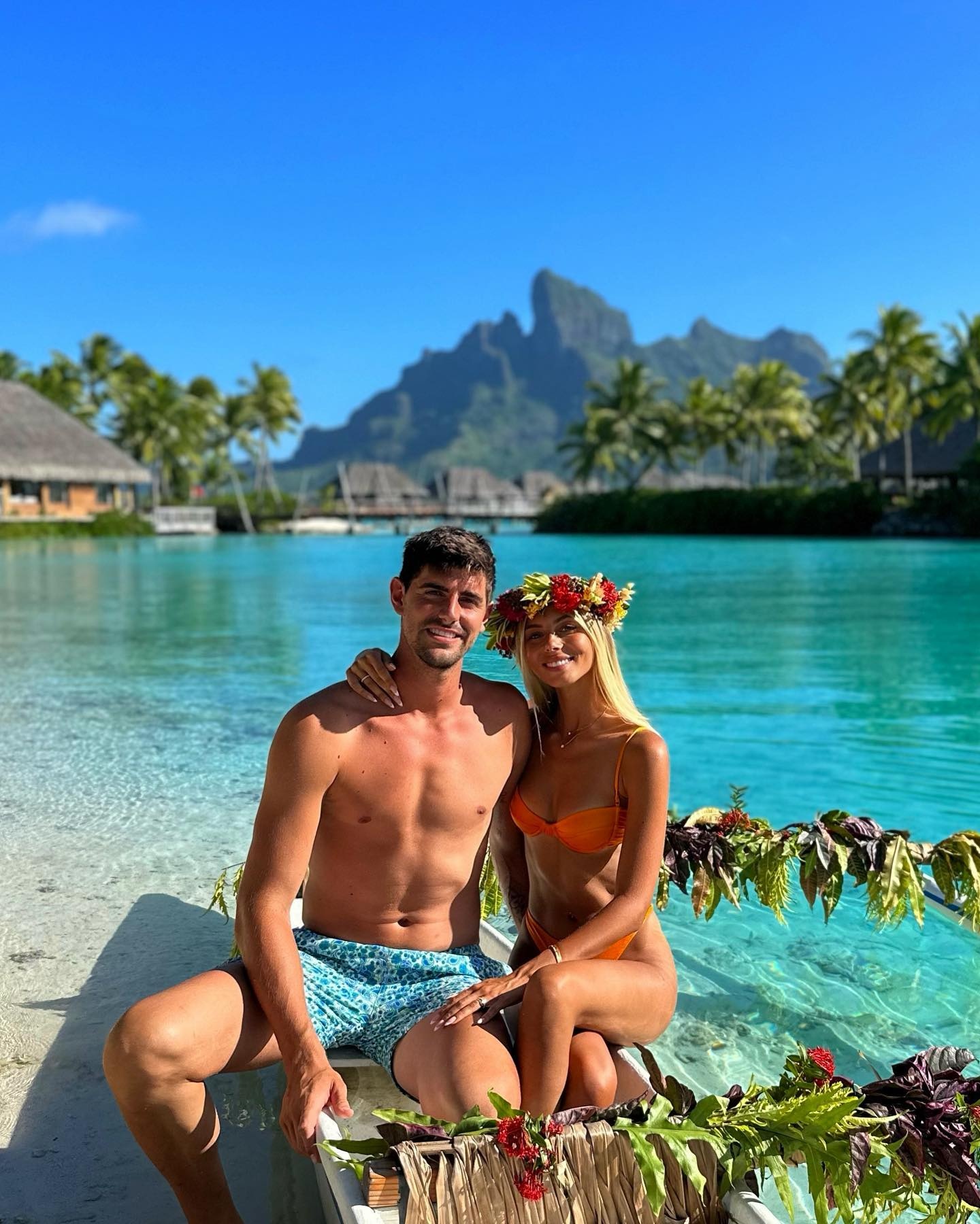 Thibaut Courtois,  vo Thibaut Courtois,  Thibaut Courtois,  Mishel Gerzig,  Mishel Gerzig la ai,  vo Thibaut Courtois,  Real Madrid, anh 9