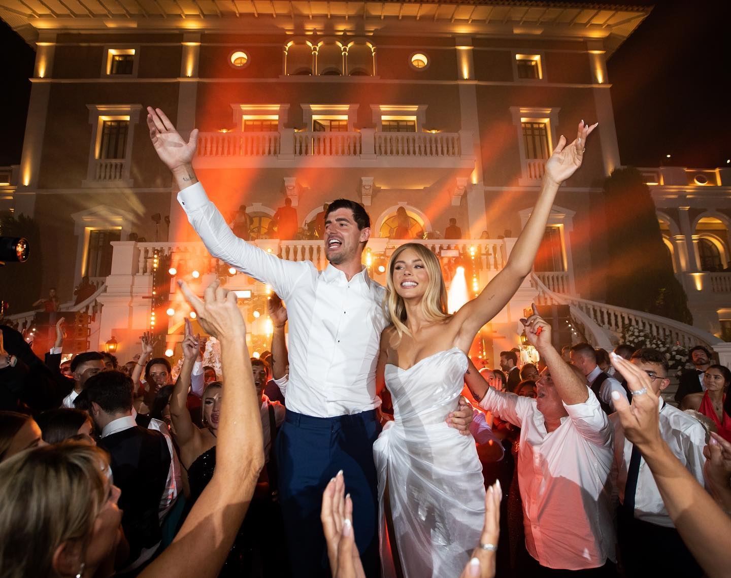 Thibaut Courtois,  vo Thibaut Courtois,  Thibaut Courtois,  Mishel Gerzig,  Mishel Gerzig la ai,  vo Thibaut Courtois,  Real Madrid, anh 12