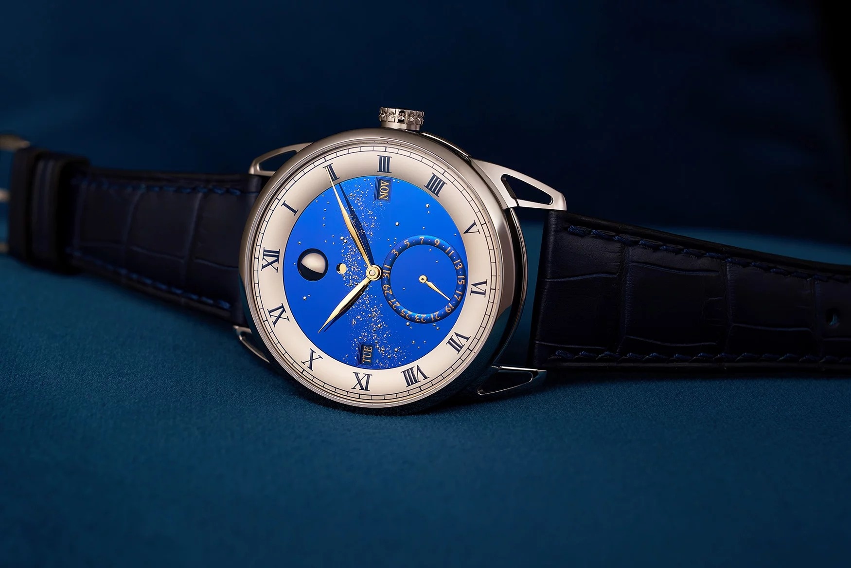 dong ho,  on wrist,  Dubai Watch Week,  mat so,  Lederer,  'Mat so bien mat' anh 10