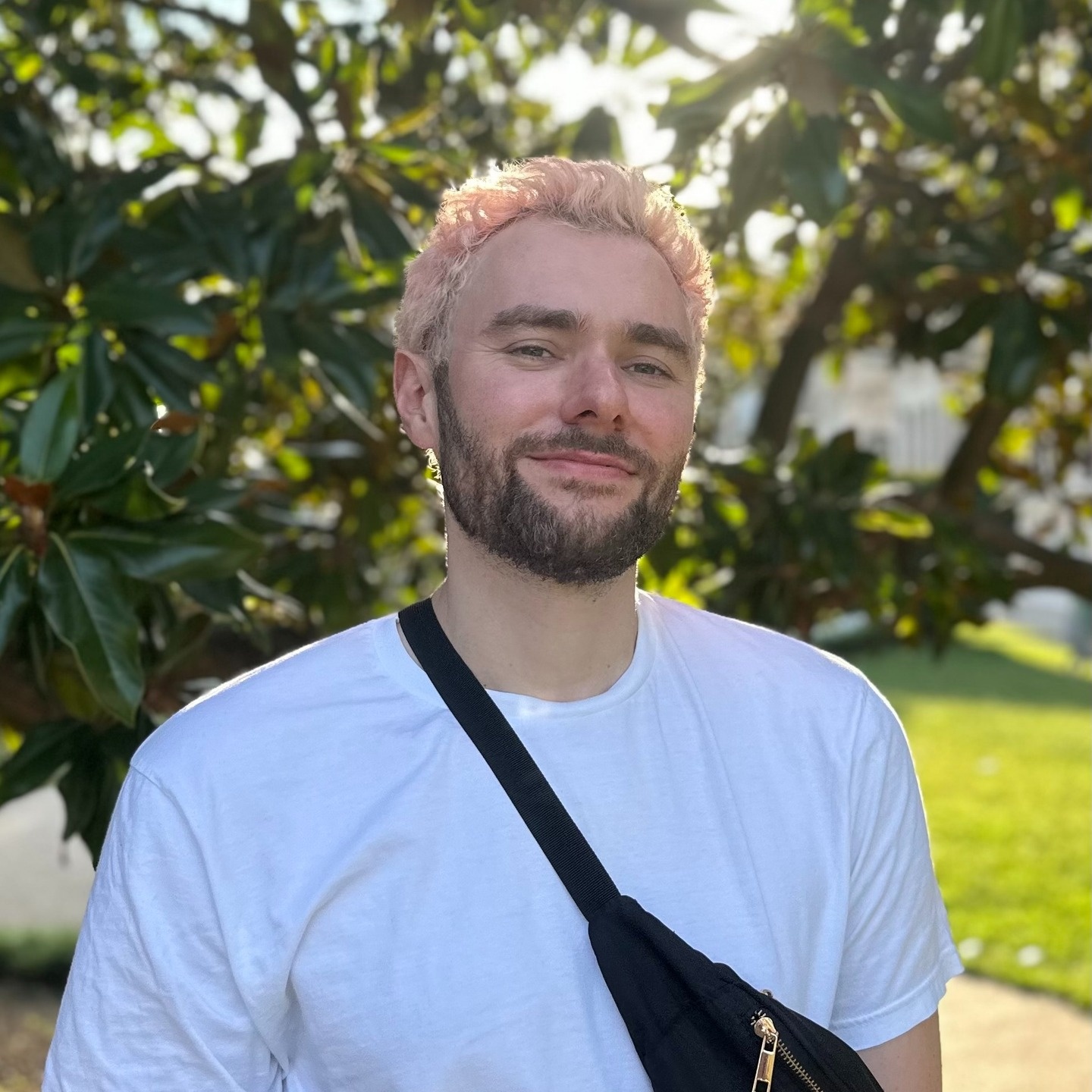 vest cuoi,  thoi trang,  Dagobert Renouf,  doanh nhan,  dam cuoi,  logo anh 1