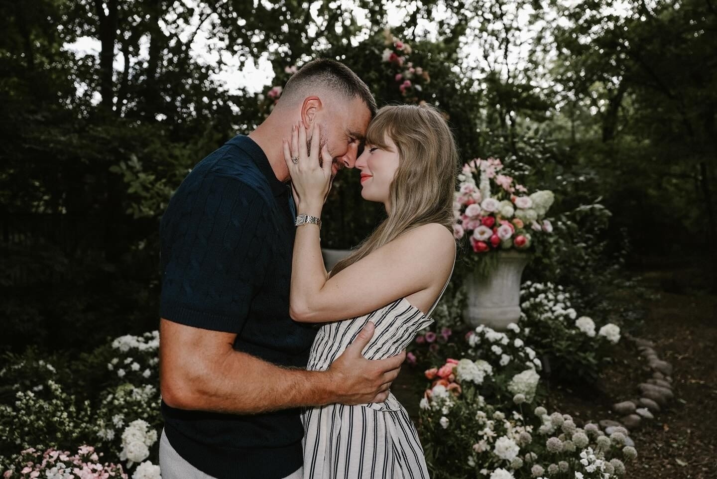 Rolex_trong_long_Gen_Z_Cartier.jpg