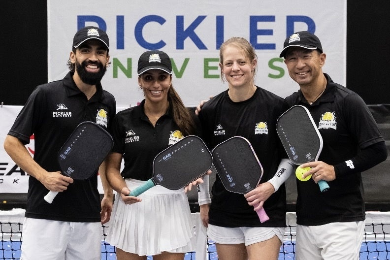 Tran pickleball dai ky luc the gioi hinh anh