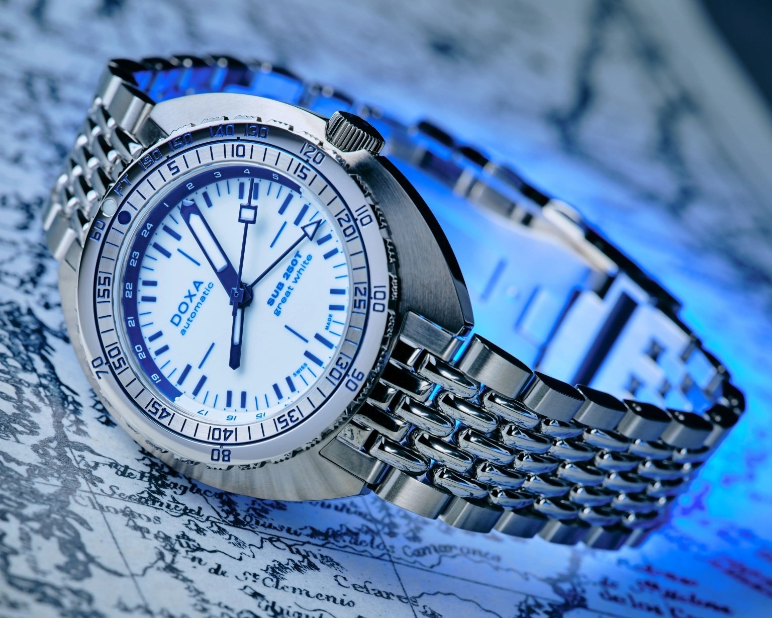 Co_may_chi_thoi_gian_qua_bau_nguc_on_wrist_5.jpg
