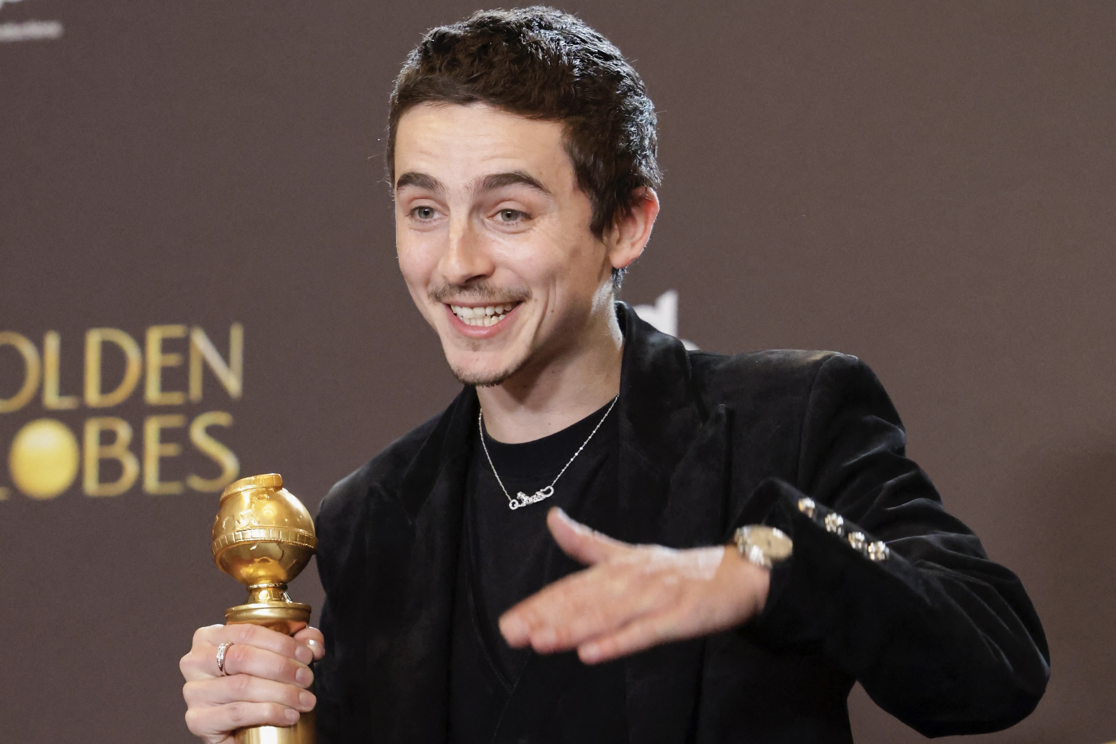 'Bua tiec' dong ho tren tham do Qua cau Vang 2026 hinh anh