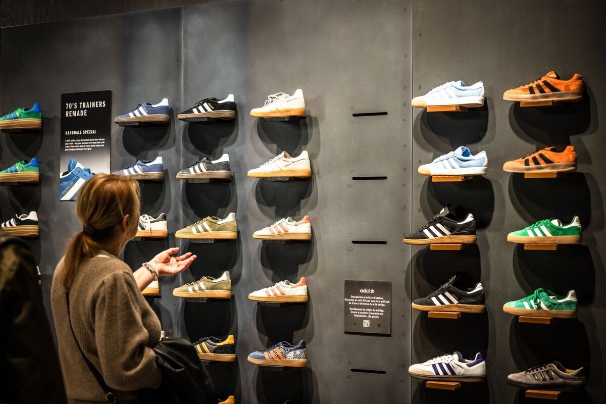 sneaker,  giay,  con sot,  giay dep,  adidas,  Nike anh 1