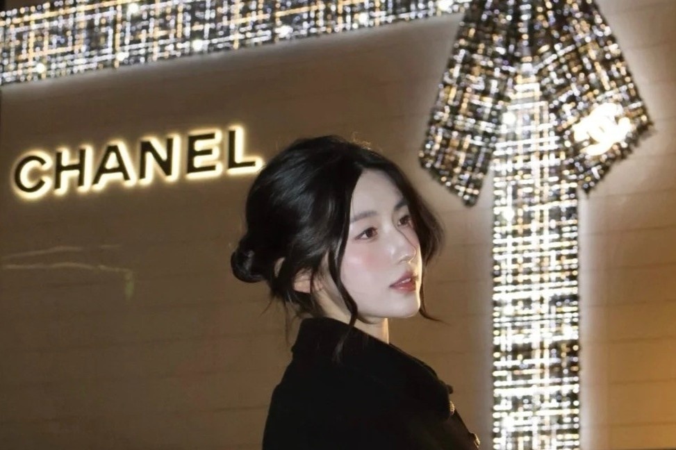 Chanel thanh chu no hon 130 trieu USD hinh anh