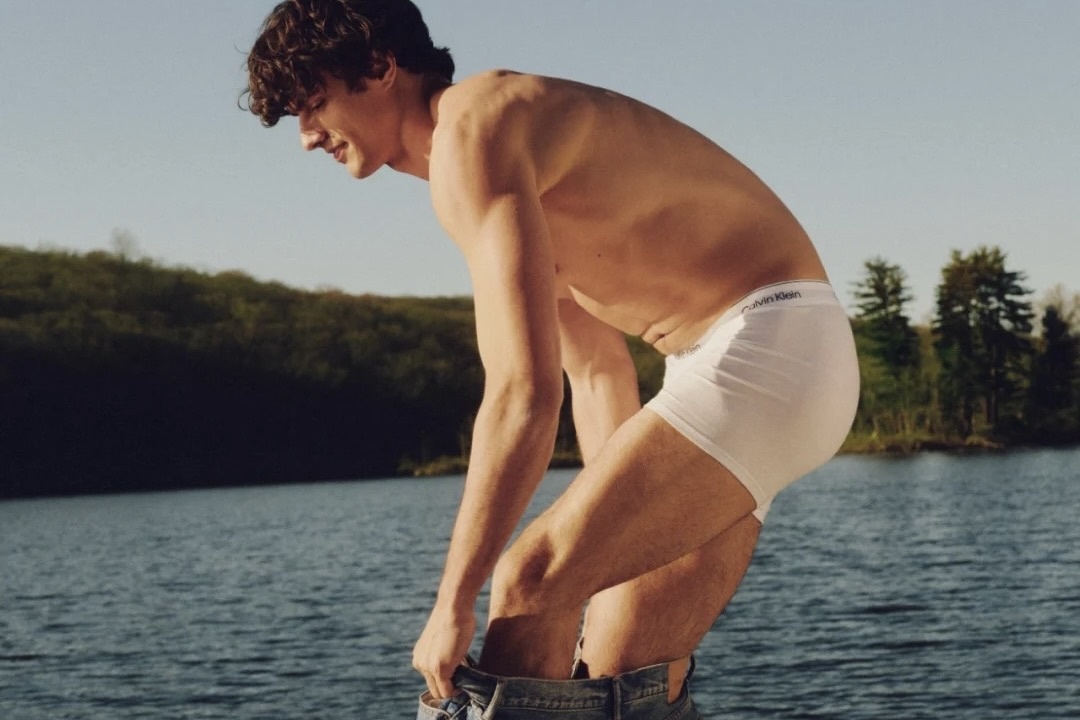 Dan ong ngay cang chi nhieu tien cho noi y hinh anh