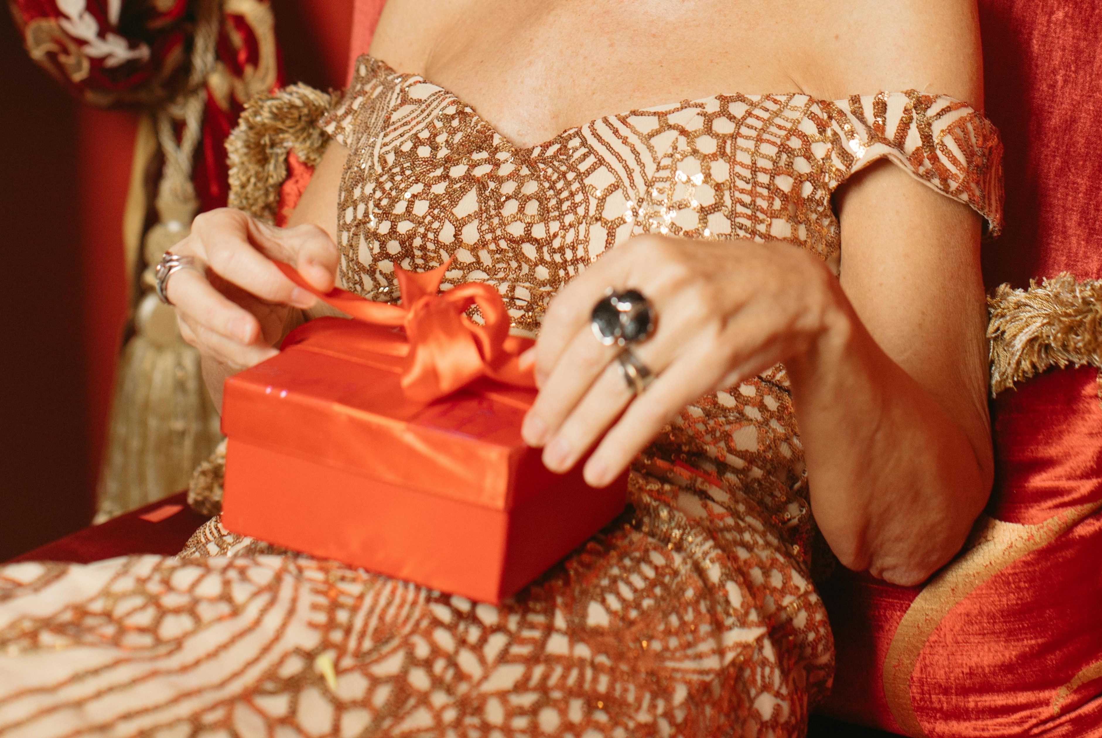 Nguoi co gu chuong qua Tet tinh te, khong dai tra hinh anh