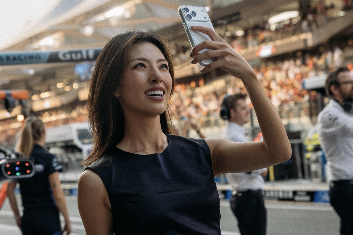 F1 huong loi tu nen kinh te fan nu hinh anh