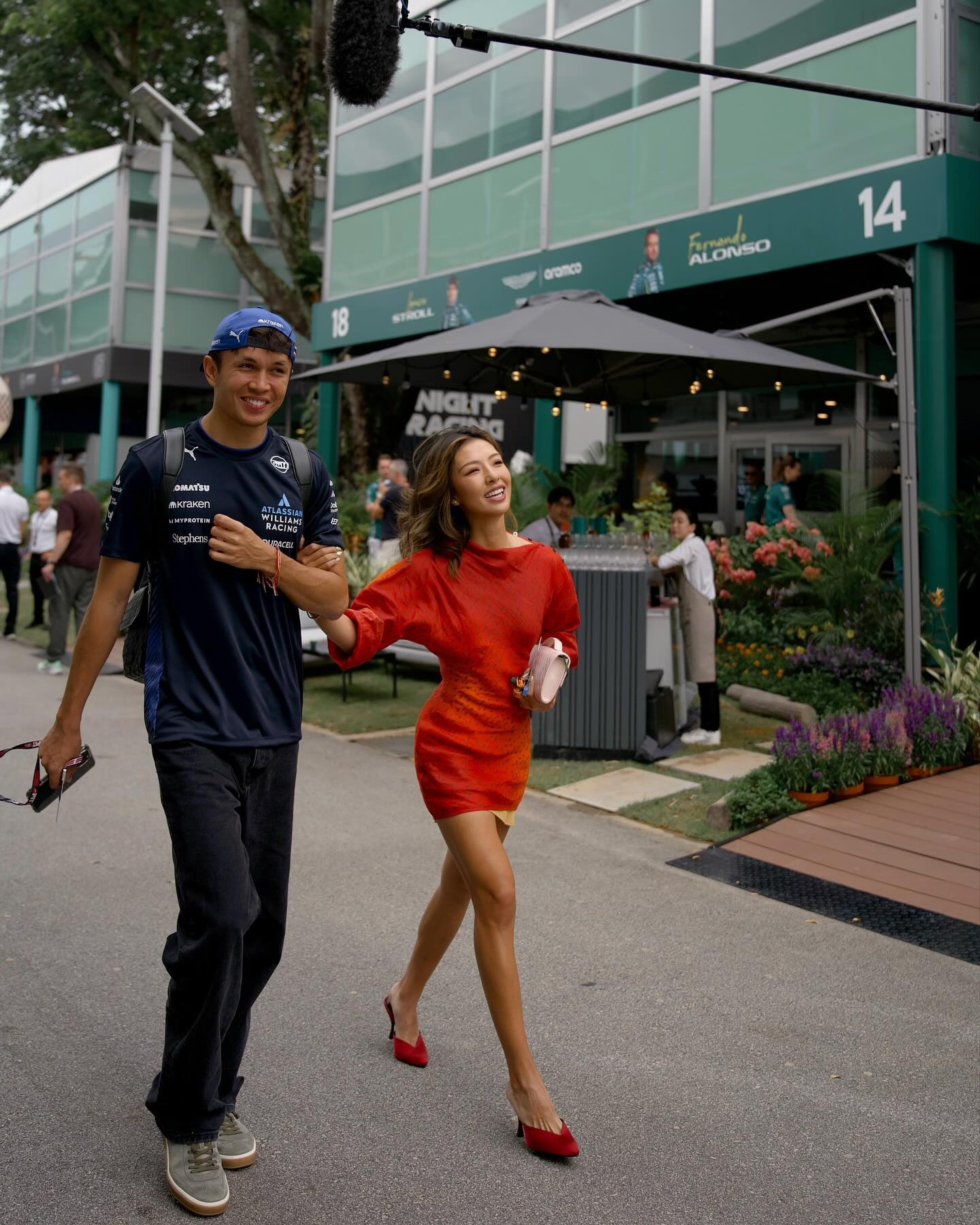 dinh hon,  golf,  Alex Albon,  Muni He,  Lily,  F1 anh 17