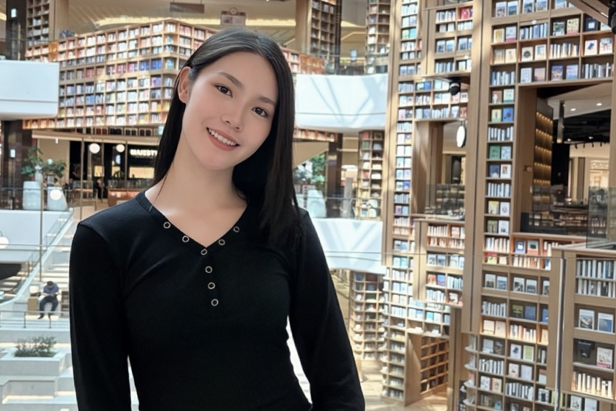 Chan dung 'hoa khoi' cau long Thai Lan danh bai Thuy Linh hinh anh