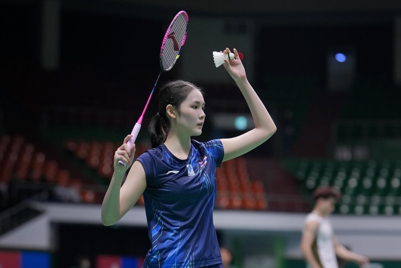 Chan dung 'hoa khoi' cau long Thai Lan danh bai Thuy Linh hinh anh