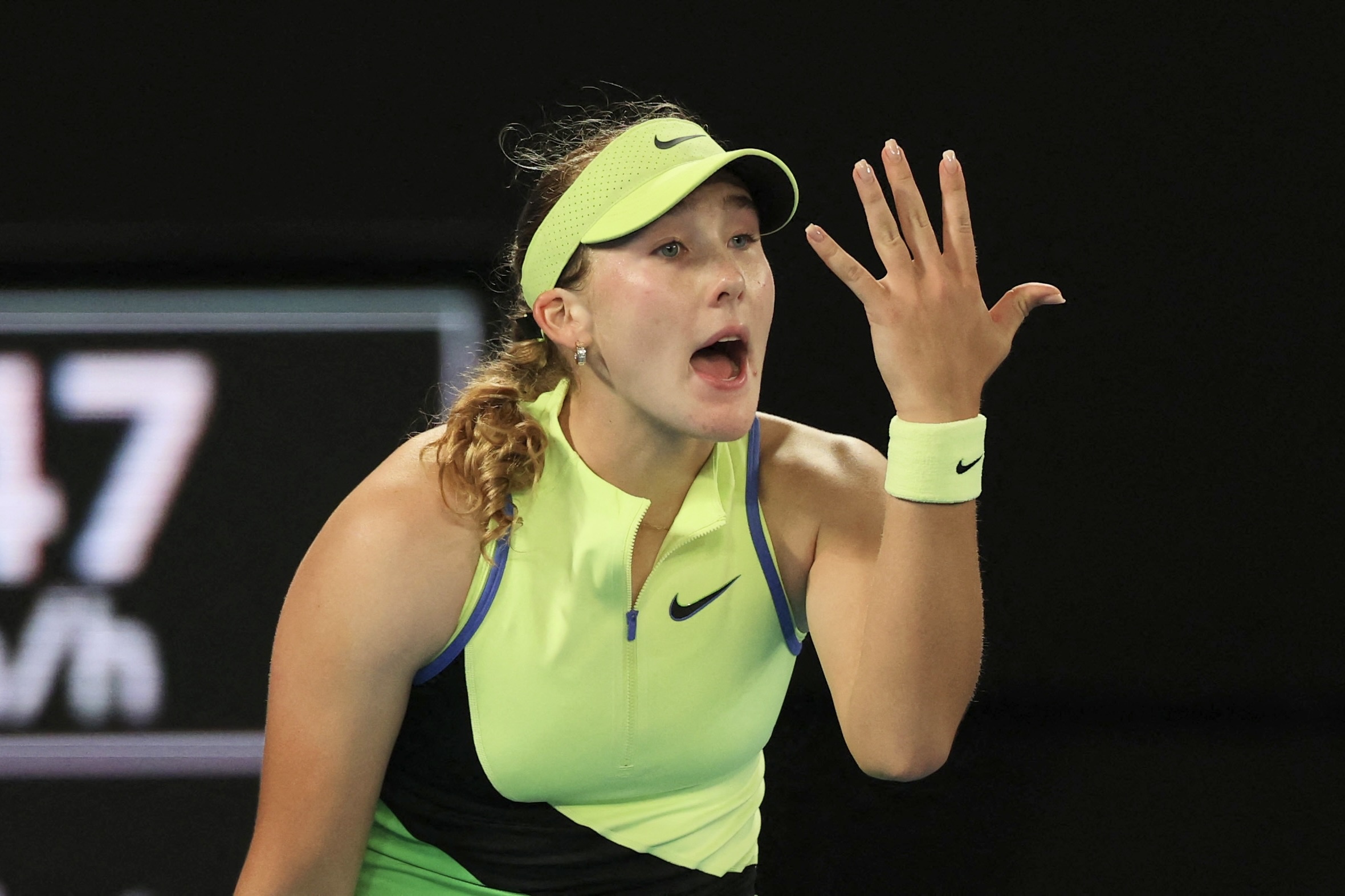 'Bup be' tennis so 1 Nga bi chi trich vi pham 'luat bat thanh van' hinh anh