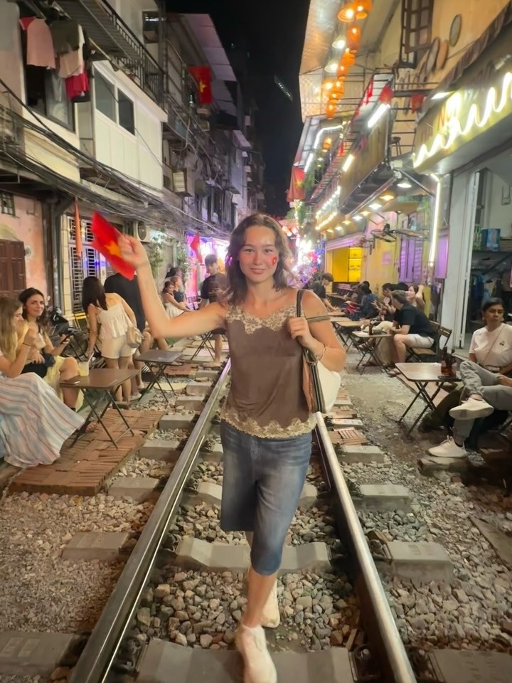 SEVENTEEN, Sofia Chwe ảnh 12 SEVENTEEN, Sofia Chwe anh 12